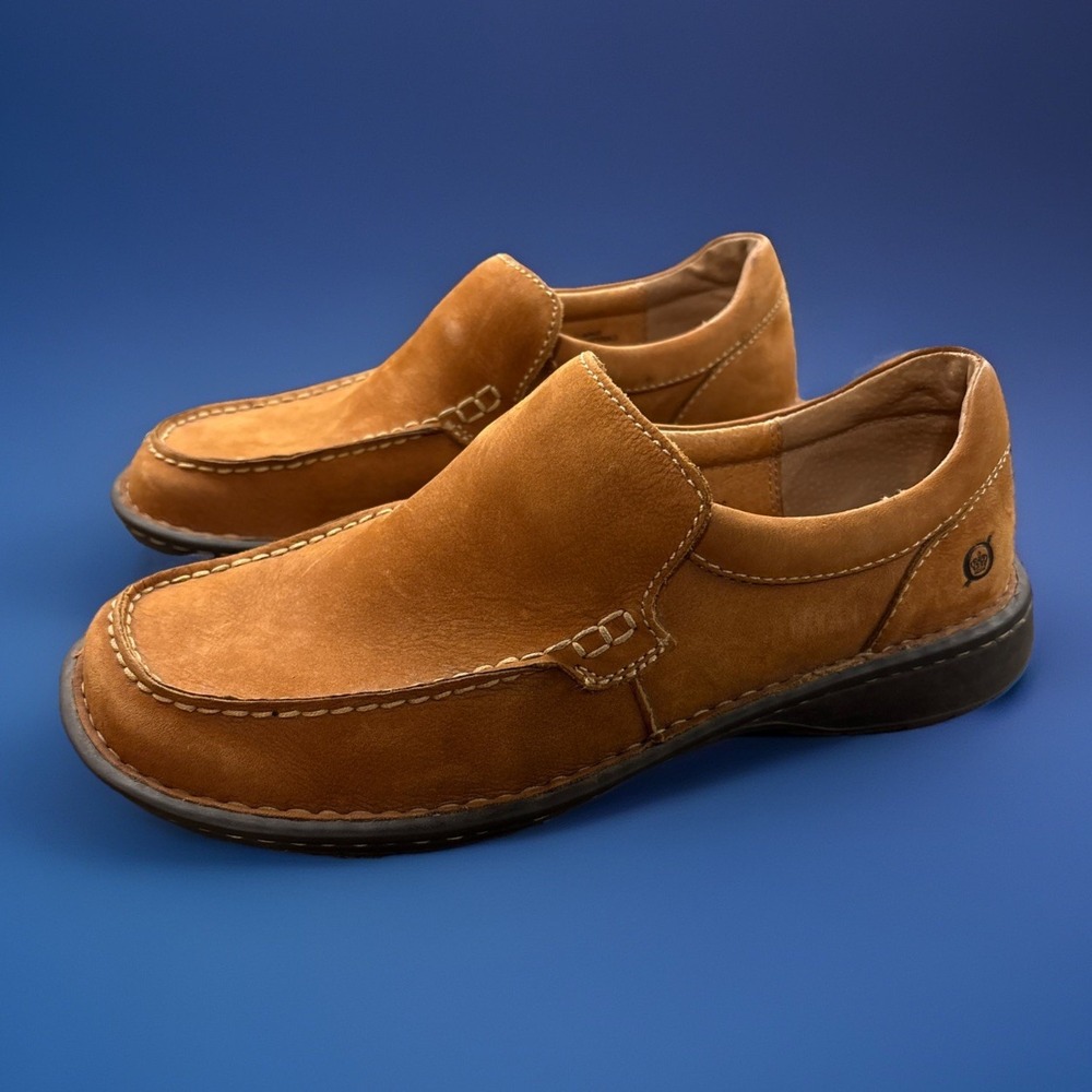 BORN Men's Slip On Loafer Moccasin Sz 8.5 Leather Brown Shoes Very Good Cond